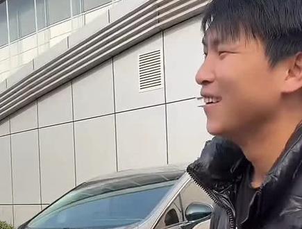 #风少就是这条gai最亮的仔 ,在浙江金华婺城区未来财富中心等你,AK大舞台,有才你就来