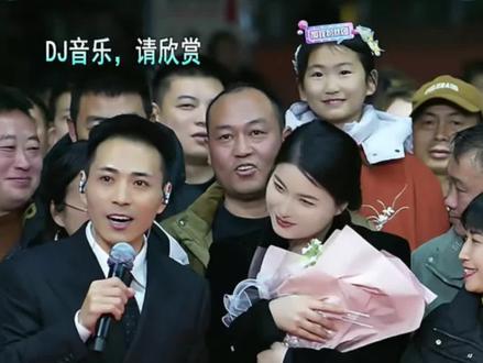 恭喜葛漂亮在索图大舞台喜提800万粉丝,郎才女貌,天作之合,愿有情人终成眷属#索图大舞台 #葛漂亮 #烟雨唱扬州 #精彩片段分享 #上热门 @索图 @抖音小助手