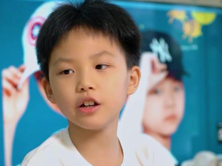 反义词的搞笑日常,专治不开心,两兄弟的搞笑日常,哥哥又被气晕了。#反义词合集 #亲子时光 #搞笑一家人