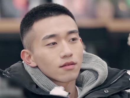 孩子永远都是父母最大的骄傲,就算成绩不好,爸爸妈妈也会永远爱你的#怦然心动20岁