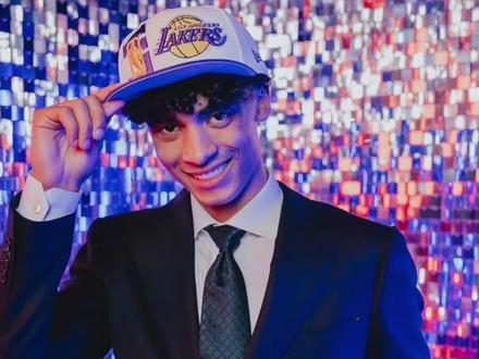 克里斯蒂上脚库里球鞋,和安德玛签约?说好的翻版科比呢?#克里斯蒂撞脸科比 #科比 #库里 #Nike #安德玛