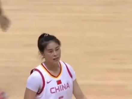 王思雨李梦回归国家队,女子篮球魅力爆棚!🏀为中国女篮打call!#女子篮球 #篮球比赛