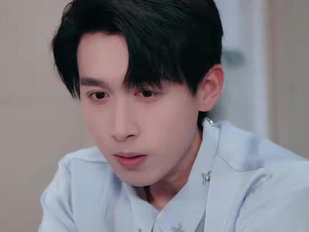 家人们,遭不住喽儿(四川话版) #严浩 #马嘉苒 #若鸿剧场#男女比例失衡我成了香饽饽