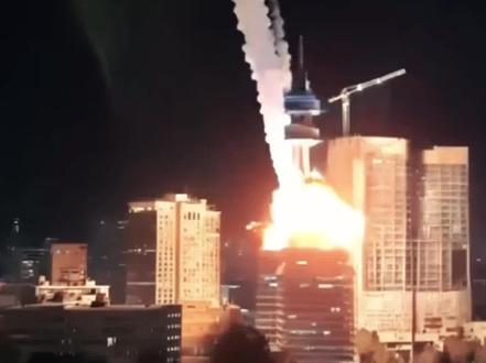 【抖音独家】伊朗疯狂报复美军,美国驻科威特大使馆,利雅得大使馆,伊拉克北部库尔德自治区首府埃尔比勒总领馆纷纷被炸。#全球创作者计划#零基础看懂全球#春节世界观察#时代的荣耀#伊以冲突