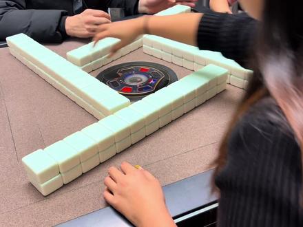 今天是自摸🐱#麻将实战技巧 #帅气猫猫