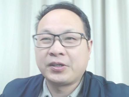 2026年春季下学期时间很赶,从3月初到6月底除去清明,五一,高考,中考,满打满算在校2个多月,课程紧学校赶进度是必然,所以这个马年的寒假就至关重要了。英语单词下学期的要提前完成,熟悉中考考纲单词,语法专项。数学不能贪全,走马观花,一定要集中火力对下学期几个方向集中探索,如七下的因式分解,不等式,平行线,八下的一元二次方程,几何类四边形深入学习,九年级新课程已结束可以全方位练考模拟卷查遗补漏,不要求成为黑马,新学期只要能保持不掉队就是胜利了