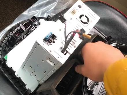 瑞纳大屏导航安装方法