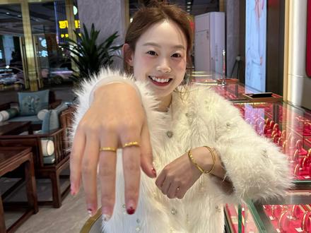 什么都是假的 只有自己买的黄金是真的
#黄金 #01年