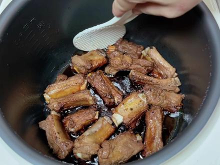 电饭锅就能做糖醋排骨,不加一滴水,软嫩脱骨,酸甜开胃,真好吃 #糖醋排骨 #电饭锅美食