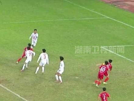 衡阳队肖恩梅开二度 有望帽子戏法
主场2:0领先怀化
怀化队下半场要加油啊#湘超衡阳vs怀化