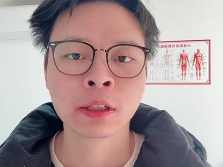 正常行驶电动车没有戴头盔,发生交通事故要承担责任吗? #交通事故理赔#伤残鉴定#工伤赔偿#保险理赔 #交通事故警示录
