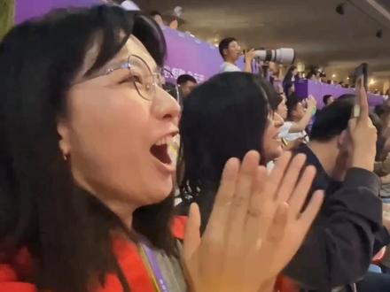 现场看#杭州亚运会 开幕式有多震撼!#中国代表团入场全场欢呼 #聚v计划
