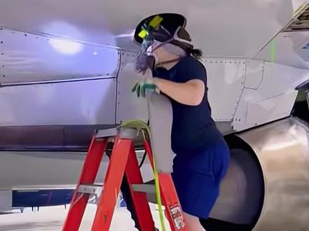 飞机油箱到底有多大!#飞机油箱 #科普 #科普一下