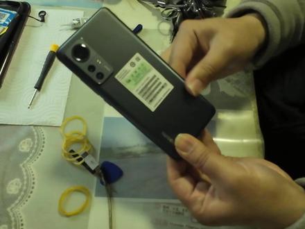 小米12手机如何更换电池自己动手 小米12手机自己更换电池教程#手机数码 #手机 #更换手机电池 #小米手机 #小米手机电池更换