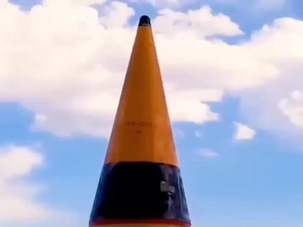 伊朗搭载重型弹头的霍拉姆沙赫尔-4导弹 #军事科普 #军事爱好者 #军事迷 #军迷发烧友