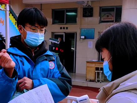 南郊高中高一高二学生开学报到#防疫人人有责 #开学了
