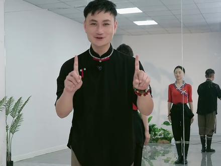 一分钟教会你跳《目瑙纵歌》,你学会了吗#舞蹈#月月舞蹈夫妇原创#零基础舞蹈教学#目瑙纵歌@抖音创作灵感