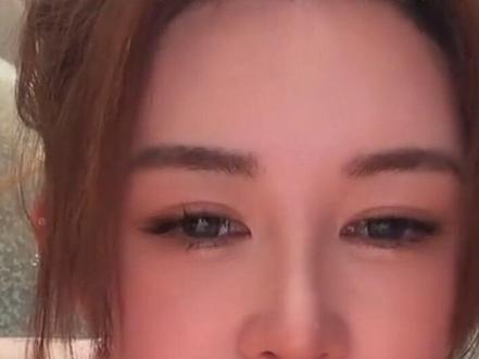 每次公主都能轻松化解一轮风波,可能是凭借她对纳迪尔的爱,也可能是因为她经历了太多的风浪#上热搜#记录真实生活 #网暴 #纳迪尔和盈公主@👑盈公主👑 @纳迪尔#抖音二创激励计划