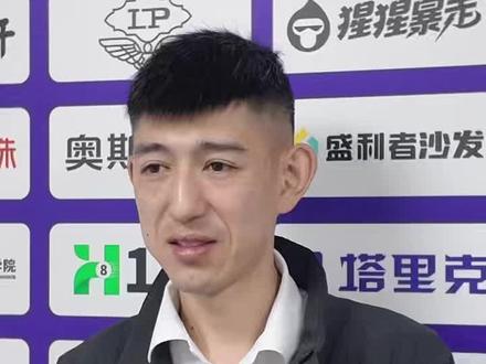 第14届乔氏大师赛总决赛,秦利文13:10战胜朝鲁门,晋级64强,采访时,秦利文称相较于直播,他更爱打球! #乔氏大师赛 #朝鲁门 #秦利文