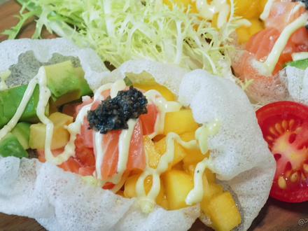 三文鱼的神仙吃法🍣春日里的开胃小吃🌿✨
#三文鱼的花式吃法 #小吃 #美食教程 #满级吃商通关赛 #高吃商玩出新搭配 @抖音小助手 @抖音作者助手 @抖音创作灵感 @抖音Dou+上热门 @DOU+小助手 @DOU+上热门 @抖音美食 @抖音VLOG