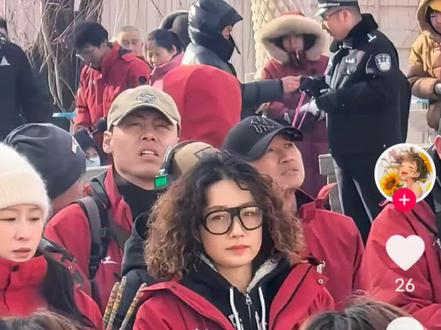 马伊琍明星在古交马兰矿拍摄基地
