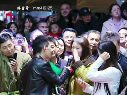 编歌姐索图大舞台#舞台表现力