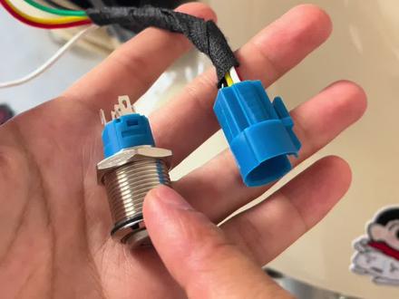 电动车双闪安装教程来啦 夜间骑行实用性太大了#夜间骑行 #骑行 #电动车 #骑行安全 #电动车双闪开关