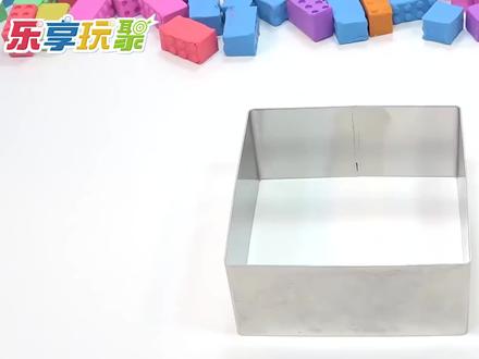 乐享形状乐园教你用彩泥制作小猪佩奇的农用拖拉机