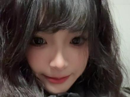 #日常分享 #棉花糖草莓
快速服用一枚棉花糖包裹草莓