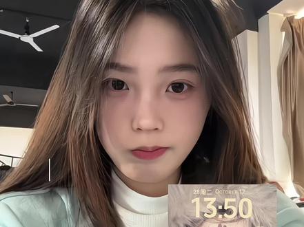 豆包你给我的惊喜实在太多太多啦 #壁纸 #豆包ai #豆包P图已经nextlevel了 #美甲拍照 #挡脸拍照 美甲捂脸拍照姿势ai指令来啦 秀美甲拍照姿势ai教程 闪光灯美甲捂脸拍照指令教程 捂脸拍照