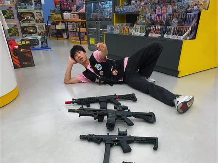 防盗门怎么响了。别搞心态啊!#库噜噜 #玩具店#社死现场 #悍迪 #男生都爱玩具枪