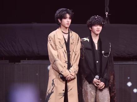 桂瑞双人舞台拉票全过程
唱了继续-给十五岁的自己
跳了《back seat》#桂瑞双人舞台 #桂瑞 #ryzz #太阳与地球