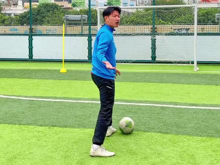 足球射门发力解析 足球射门发力要点
足球射门能否发出力量的主要原因之一,是脚与球距离的掌握,千万不要只盲目追求助跑、下肢力量、爆发等。将足球当作真正当作一门技术来研究~
我是在深圳教足球的李教练。
#深圳足球青训 #深圳足球成人培训 #深圳足球 #深圳青训足球 #深圳足球教练