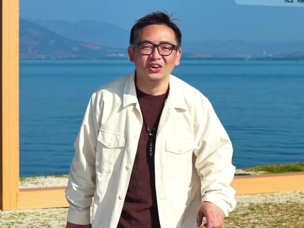 当猎装美学遇上硬核科技,启境GT7以“十大黑科技”定义新一代智能猎装
作为汽车摄影博主,每次置身美景里遇见漂亮的车,就是幸福的时刻
这次和我一起来洱海的伙伴是启境GT7,猎装美学造型加持硬核科技,华为乾崑系新车“十大黑科技”来定义新一代智能猎装,启境GT7妥妥一位又漂亮又全能的新朋友
启境GT7到底有多美?直接看视频吧
#公路映画
#启境汽车
#启境GT7
#新一代智能猎装
#和启境GT7拍洱海大片