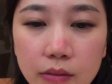 菲哥一张嘴直播间和老公闹离婚后续(2) 总结一下,2个人下播后,朋友来菲哥家里了,男的把男方给孩子买的镯子一起带走,并且菲哥说坐月子的时候,男方出去喝酒,菲哥天天和他吵架,每天哭,对儿子也不管不顾#菲哥一张嘴 #婚姻