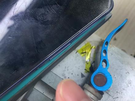 荣耀50se更换外屏教程