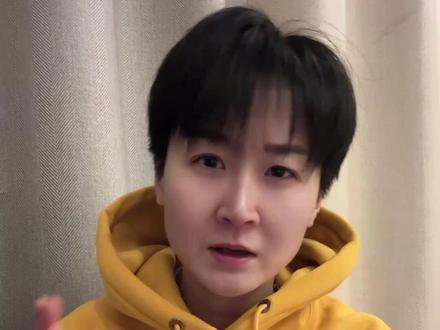 徐老怒了:世界第一去打资格赛?WTT,你们是在羞辱谁! 乒坛泰斗徐寅生发声了!
直指WTT商业赛事绑架奥运资格的弊端。
“世界第一还要打资格赛?”
“国家培养的运动员,参赛权在国家,不在商业机构!”
这话太硬气了!
樊振东、陈梦的退赛,不是逃避,是反抗。
他们用实力倒逼规则修改,赢回了尊严。
商业不能凌驾于体育之上。
大家支持徐老的观点吗?评论区聊聊。
#徐寅生发声 #WTT改革 #樊振东退赛 #国乒权益 #硬核时评 #体育精神