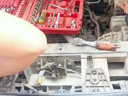 2020款长安cs55更换蓄电池教程#专业的事交给专业的人 #汽车电瓶#长安汽车