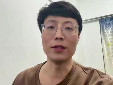 视频创作必备!Remotion 太香了✨ 做视频的朋友真的建议试试 Remotion!
这插件算是创作者绕不开的神器——动态图表、复杂3D效果、交互动效全都能搞定,全球下载量一直是top,身边好多视频大佬都在用~
#Codex #Claude #插件分享 #AI #视频工具