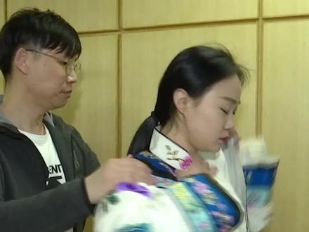 从有京剧那天起,就有衣箱这个行当。80后王宁干衣箱已经十几年了。#传统文化 #京剧 #戏服