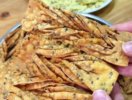 炸麻叶 过年小零食炸麻叶!#炸年货