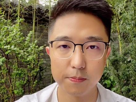 #孟晚舟到家了 #孟晚舟回国意味着什么 #我们为什么关注孟晚舟案 #孟晚舟胸前戴着国旗徽章轻舟虽晚 终回家国这些细节你注意到了吗