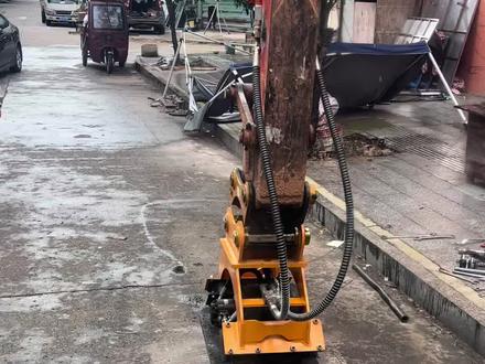 日立信号箱的管路这么难安装吗?好几次都接错了#挖掘机#陈师傅带你开挖机#陈师傅开挖机 #挖机视频大全