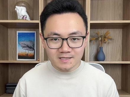 ❗️12款麦角硫因测评来啦,哪些不要选
天我们对市面上热门的12款麦角硫因进行测评,告诉大家麦角硫因哪个牌子好,哪个牌子靠谱
我和我太太每天也都在用麦角硫因,我们应该怎么去选麦角硫因呢?
1、含量,现在市面上的产品大部分是25-30mg,也有50mg的,麦角硫因每天吃多少mg?,2017年EFSA对麦角硫因的摄入量给出说明,成年人每天的摄入量上限,是 1.31 mg/千克体重,举个例子,60公斤体重的成年人,每天的摄入量上限就是1.31x60,也就是78.6mg,25mg是我们讲的实验里的用量,我的建议是日常补充,我们就按照每天25mg或30mg,如果是夏季,或者是去海边沙滩、海拔较高的地区游玩,可以用到50-60mg/天;
2、纯度,现在很多产品可以做到99.99%的纯度,我们优先选择这种纯度高的;
3、复配,如果能复配一些跟麦角硫因有协同作用的成分会更好,
4、认证,如果有认证和检测,我们可以更放心。
麦角硫因什么时候服用好?什么时候吃?早上还是晚上吃?麦角硫因的服用时间我一般是安排在早餐随餐或午休后服用。
#麦角硫因