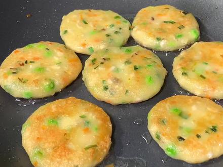 土豆饼这样做法太好吃了,香甜软糯又酥脆,一岀锅直流口水,美味