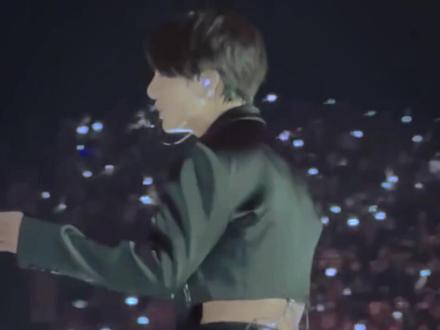 真的好奇他能买到合适的裤子吗 腰这么细 屁股这么翘#田柾国