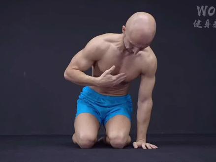 俯卧撑练完哪哪都疼就是胸肌没感觉?教你两招快速拿捏#健身教学 #胸肌 #减脂塑形 #健身