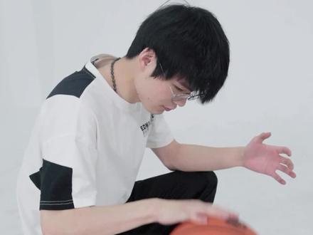 好兄弟@王岚嵚_ 比赛加油!有机会线下对抗...路见#上海edgm #南京同曦