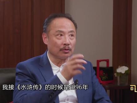 因声音魅力被导演选中,从此进入观众的视线。#周野芒