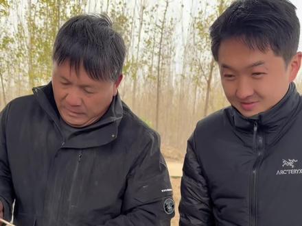 地里可冷了,胖胖熬一碗红薯糊涂,一人一碗喝完都暖和点了